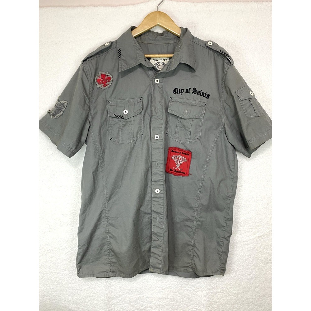 Epic‎ Hero City of Saints Gray Short Sleeve Button Down Shirt Mens Large Patches
